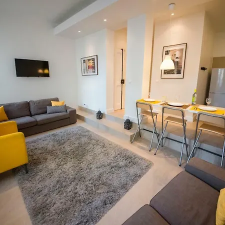 Kingshouse Lapa, Boutique Apt 2 Bedroom, A/c, Patio *
