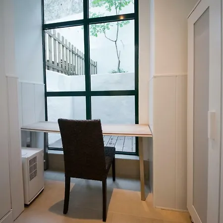 Kingshouse Lapa, Boutique Apt 2 Bedroom, A/c, Patio Appartement Lissabon