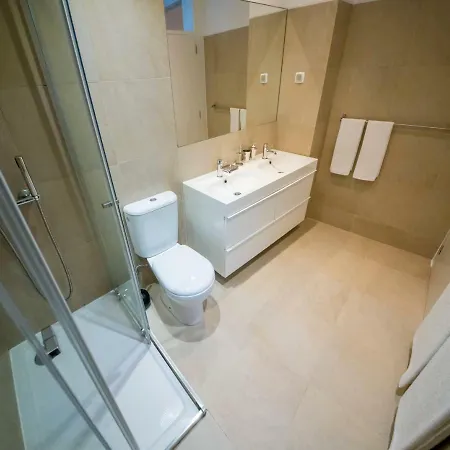 Kingshouse Lapa, Boutique Apt 2 Bedroom, A/c, Patio