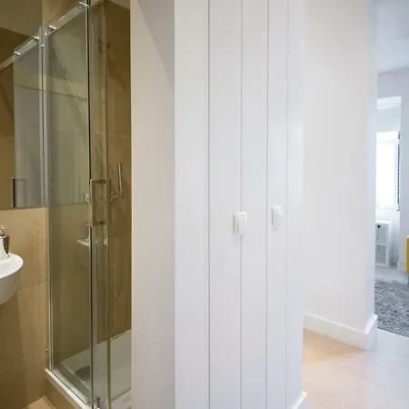 아파트 Kingshouse Lapa, Boutique Apt 2 Bedroom, A/c, Patio 리스본
