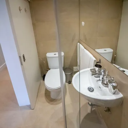 Kingshouse Lapa, Boutique Apt 2 Bedroom, A/c, Patio 아파트 *